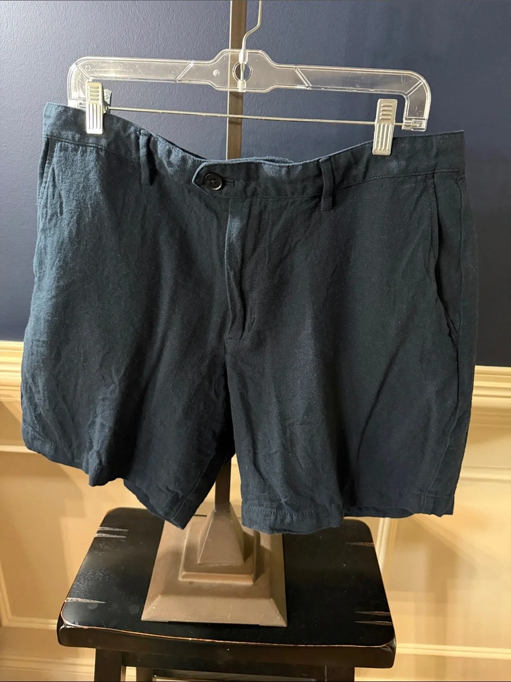 Banana Republic Men's Navy Linen Blend Flat-Front Casual Shorts